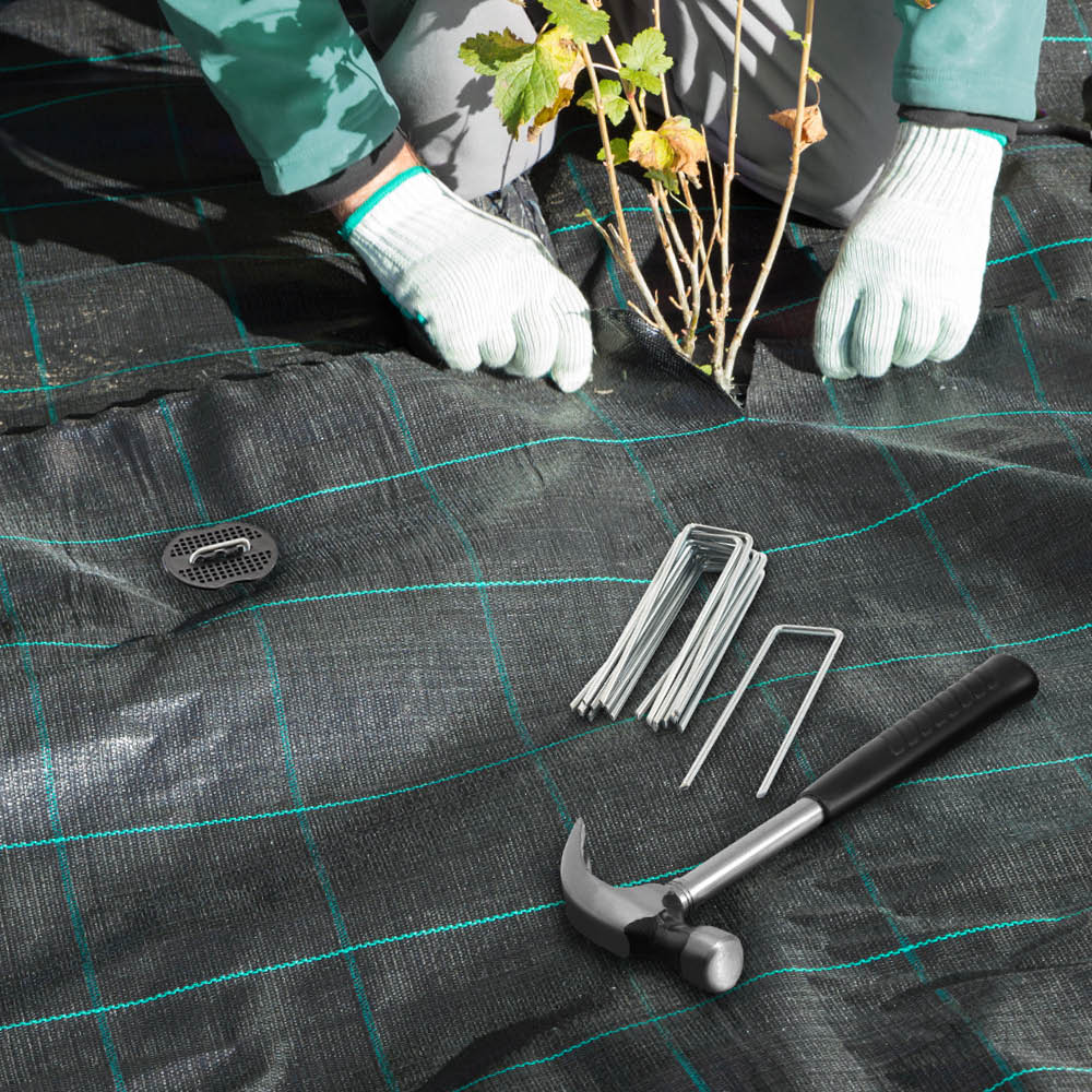 50 Weed Membrane Pegs With Tool