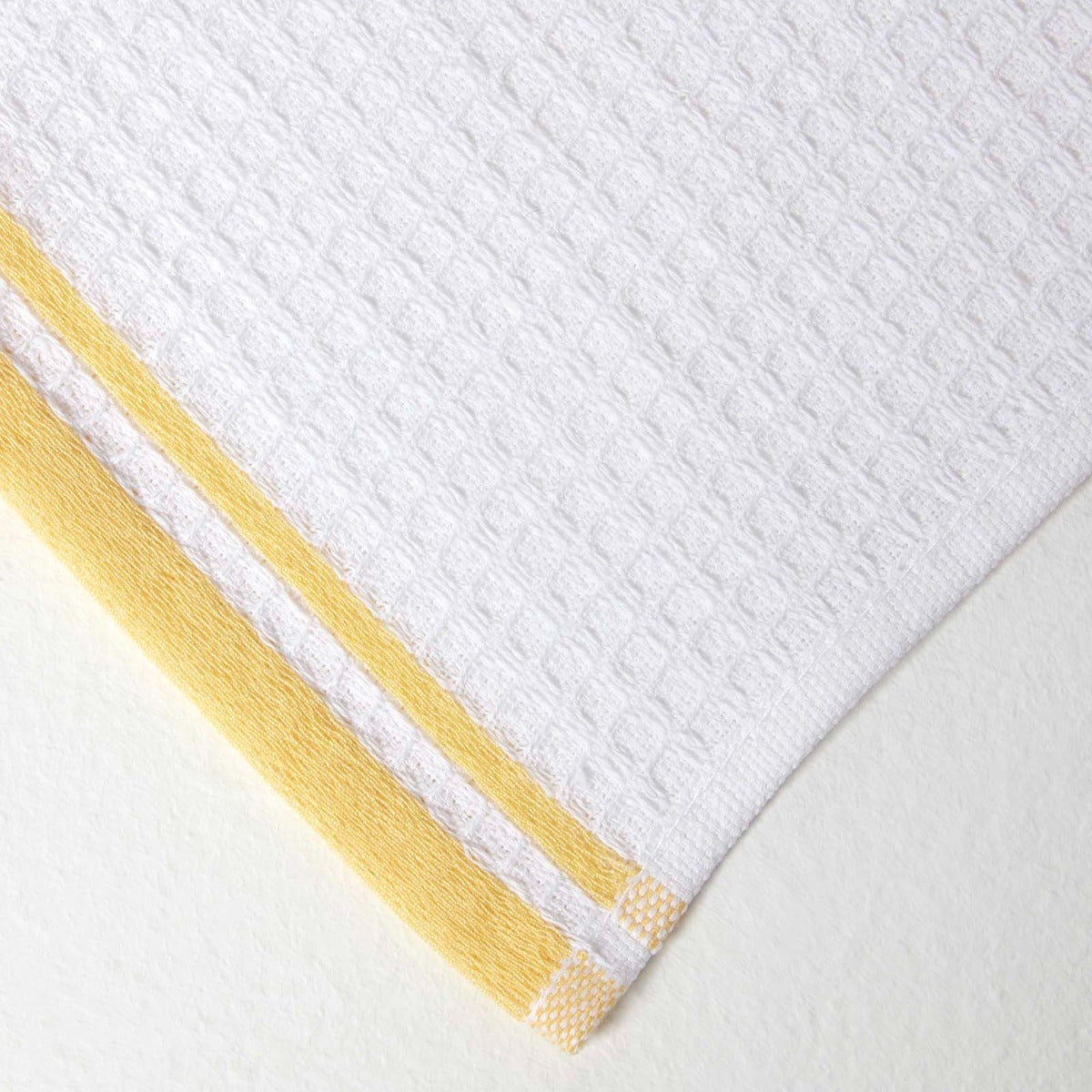 HOMESCAPES "bumble-bee" Waffle Cotton Tea Towels, Set Of 2