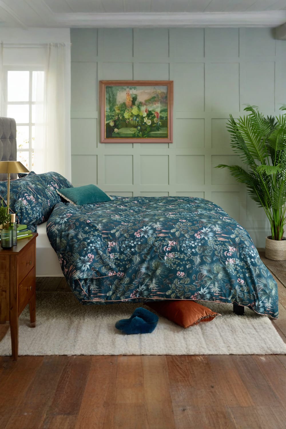Tropical Leaves Bedding Set – Digitally Printed 100% Cotton With Piped Edging | Super King | Duck Egg