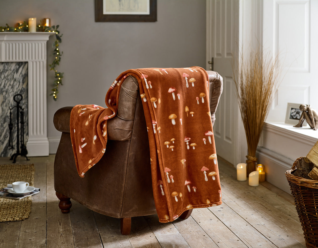 Toadstool Scatter Throw Rust – Mushroom Print Autumn Fleece Blanket 140x180cm | 140cm x 180cm | Rust