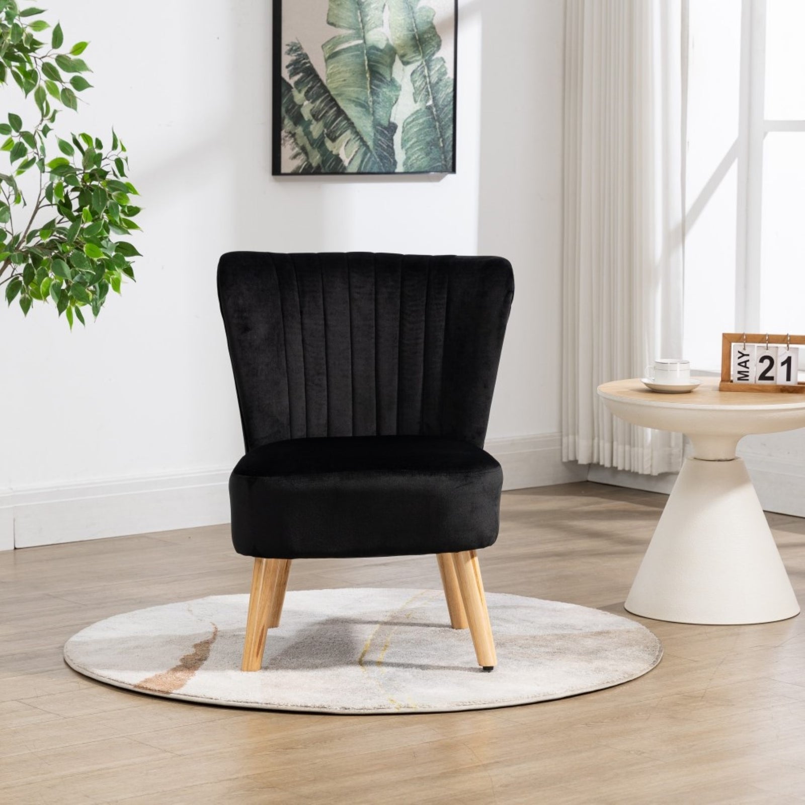 Arezza Velvet Accent Chair | Black