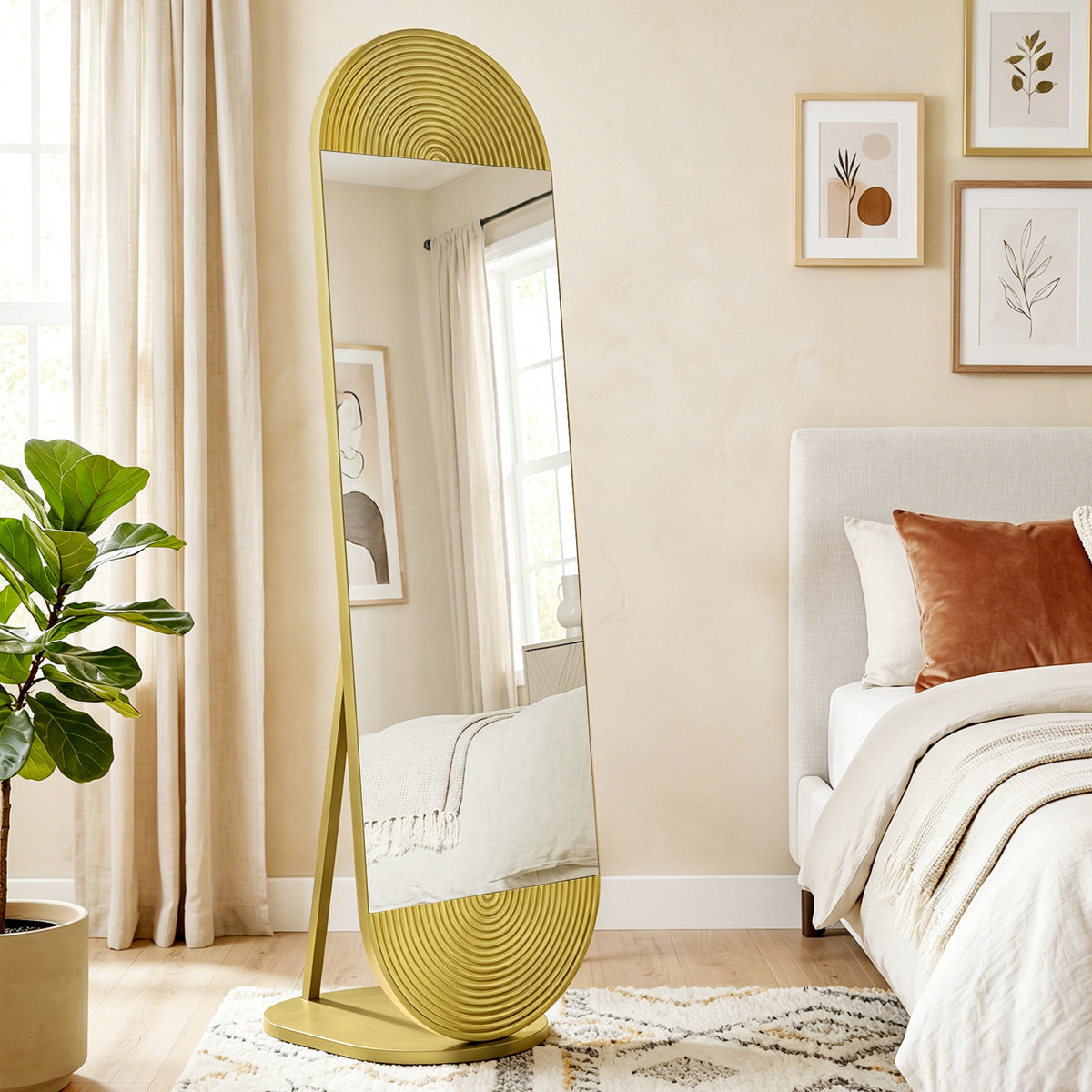 HOMCOM Wavy Full Length Mirror With Metal Frame And Base, Gold Tone