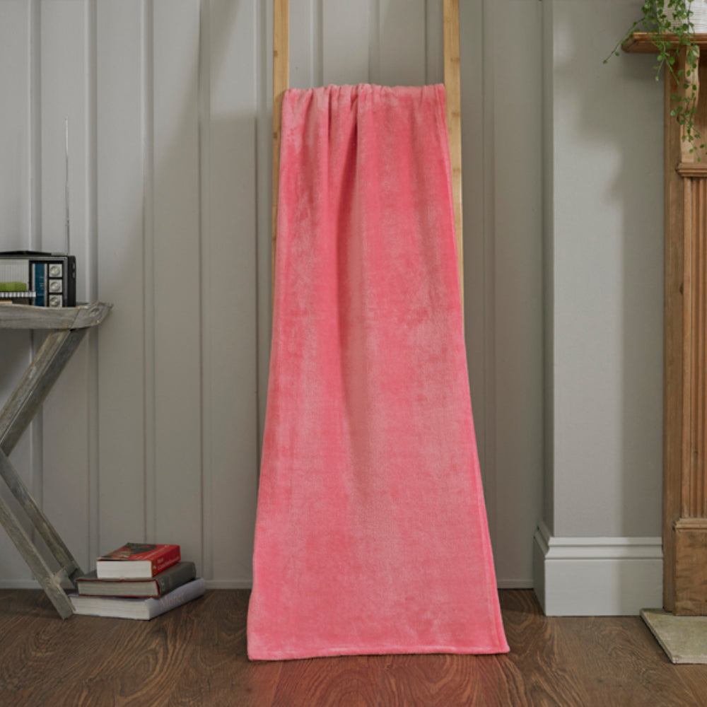 Cozy Touch Supersoft Plush Throw | 127cm x 152cm | Pink