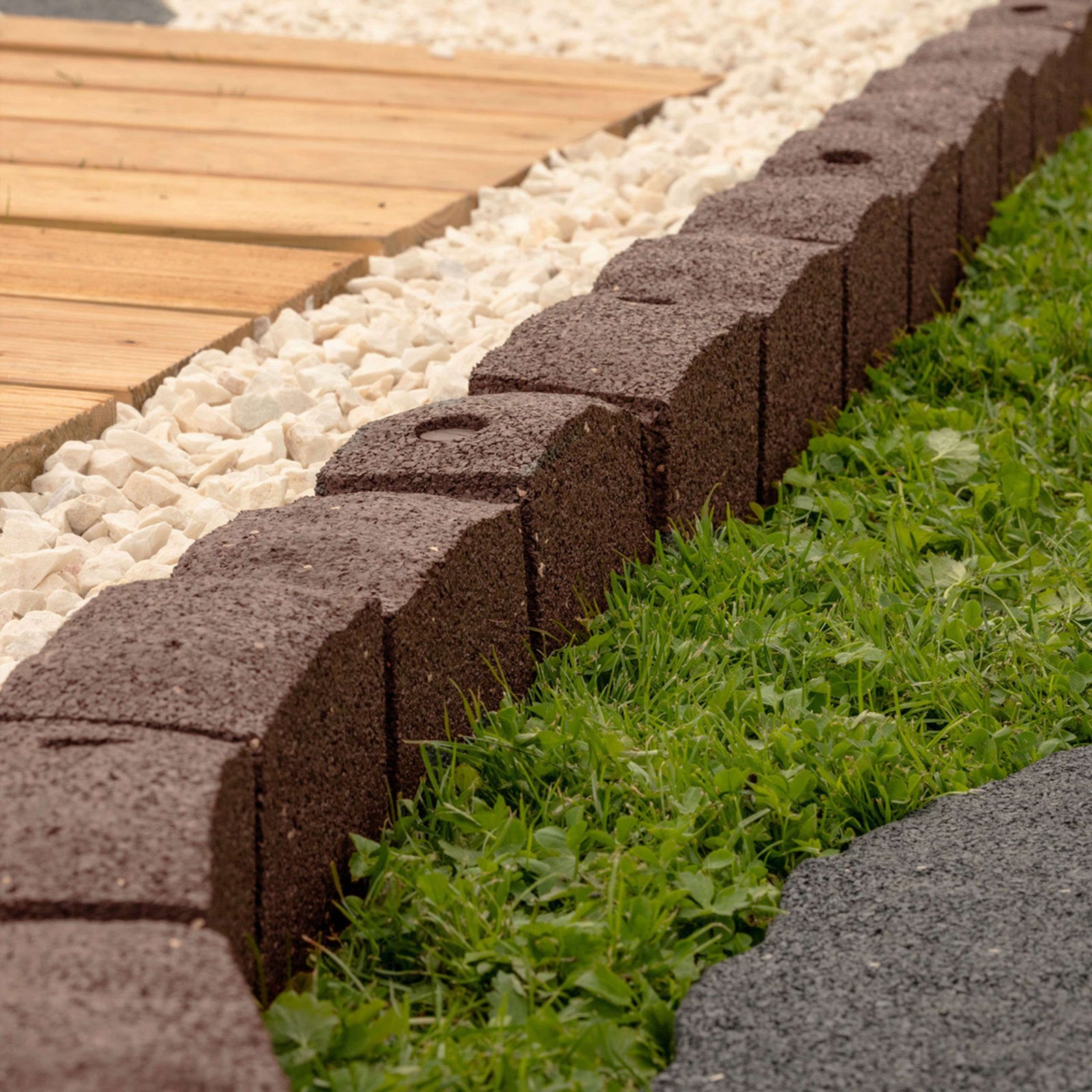 Roman Stone Recycled Rubber Lawn Border Edging | Set of 8 | Brown