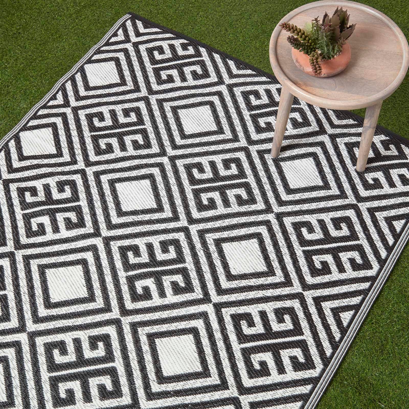Luxury Outdoor Rug Waterproof Reversible For Garden Patio, Black & White Geometric