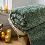 Ashridge Soft Faux Fur Throw 130x170cm – Elegant Textured Blanket | 130cm x 170cm | Green
