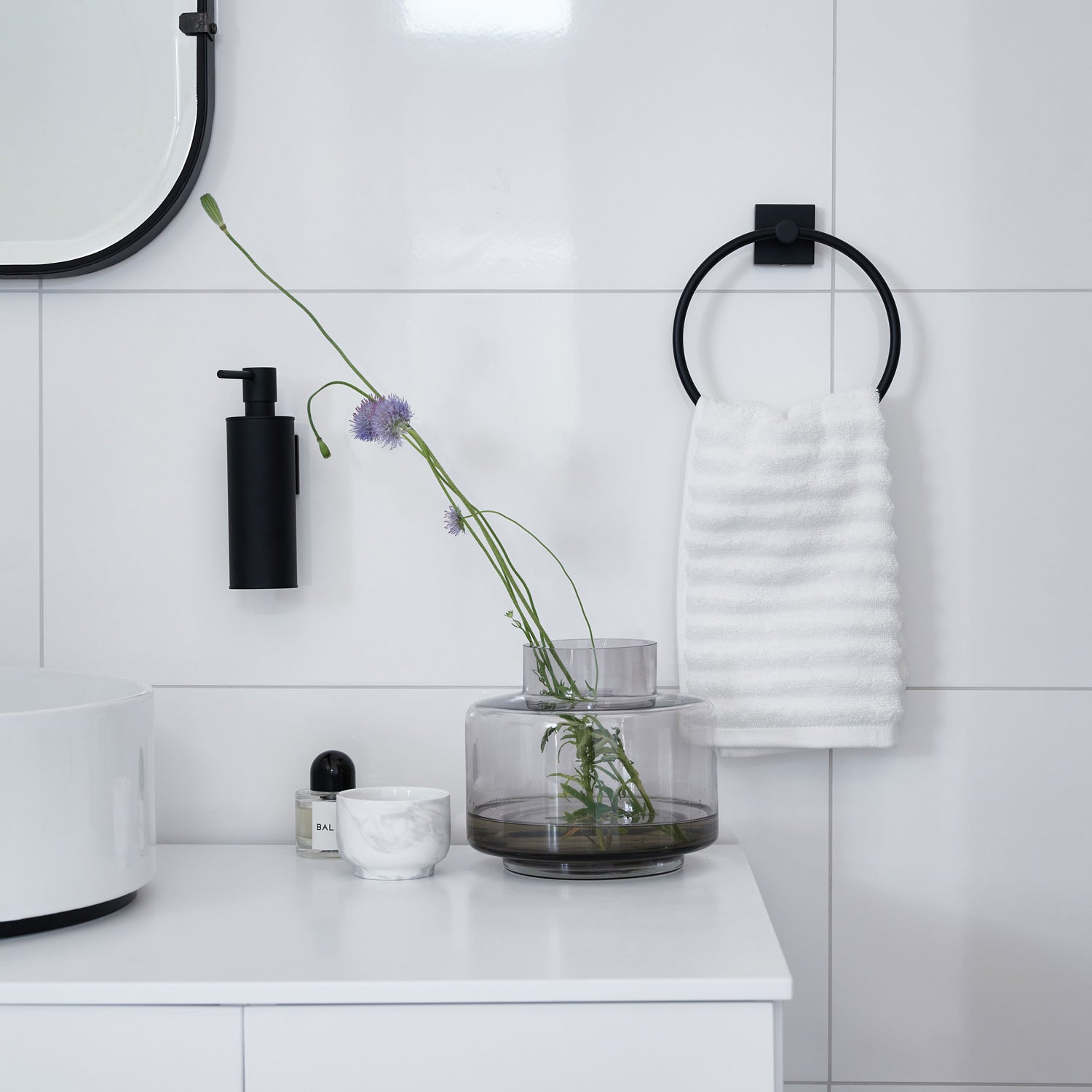 Towel Ring Wall Mounted Bathroom Storage Non Rust Brass | White