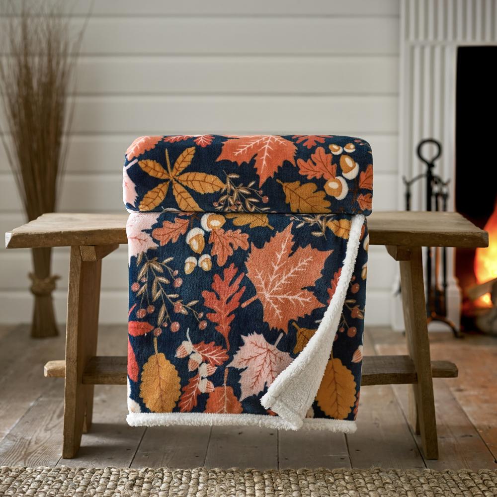 Snuggle Warm Fleece 140x180cm Throw Autumn Leaves