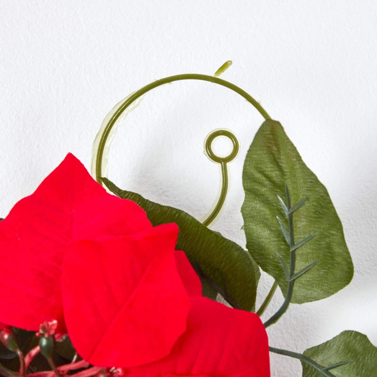 HOMESCAPES Artificial Red Velvet Poinsettia Garland, 195 Cm Long