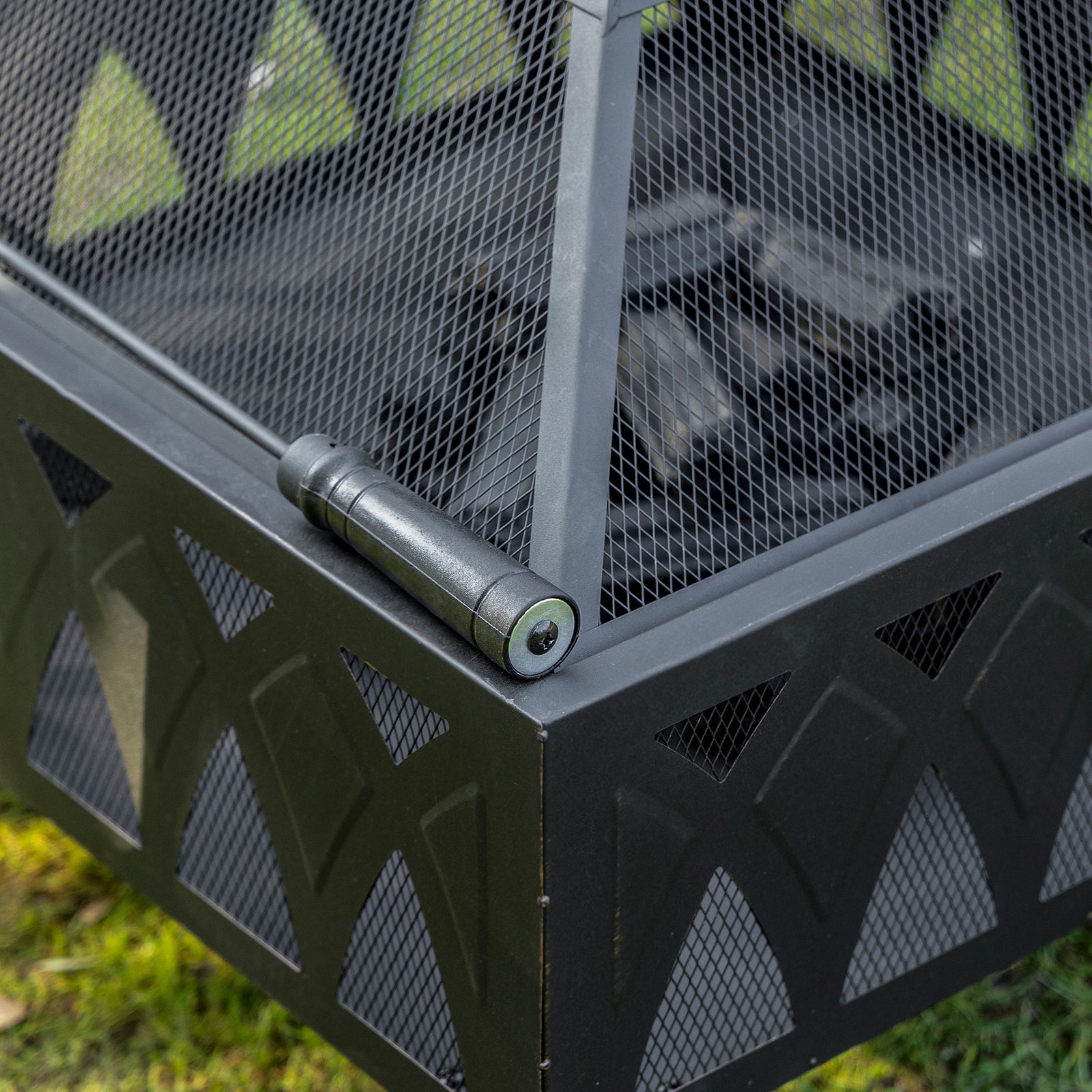 Outdoor Fire Pit W/ Screen & Poker, Black