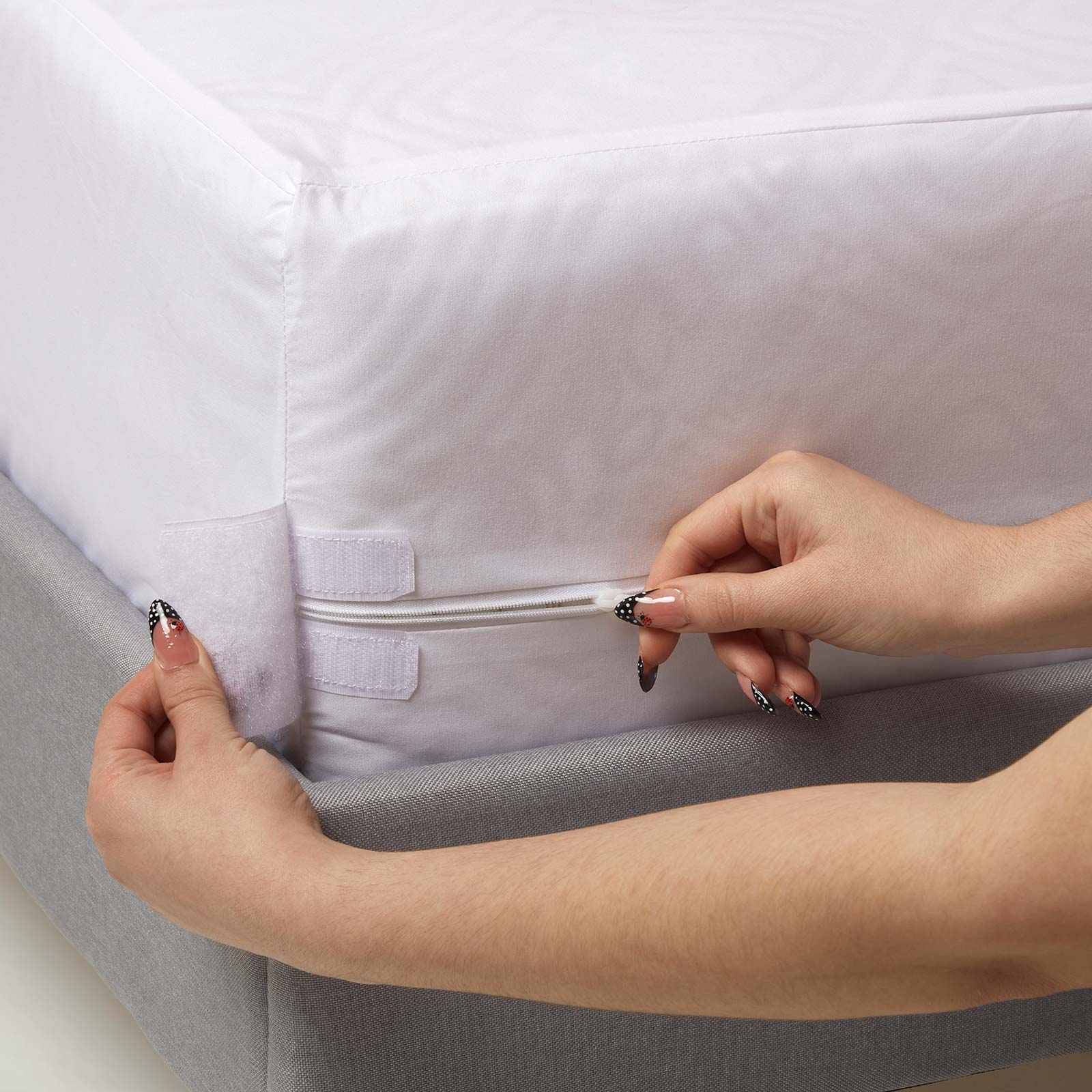 Zipped Mattress Encasement, 10 Cm Depth | Cot | White