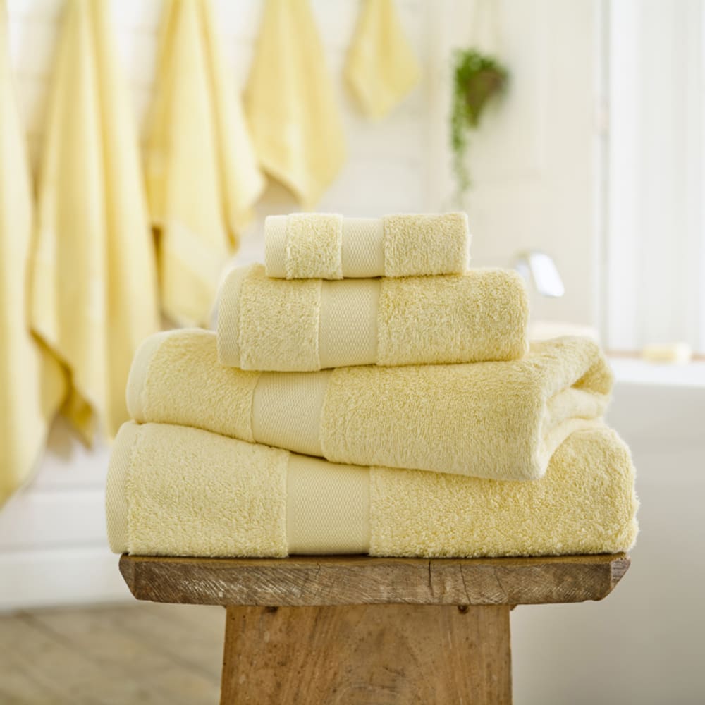 Egyptian Embrace Towels – 550gsm Egyptian Cotton, Fluffy Soft & Highly Absorbent | Hand Towel Pair | Lemon