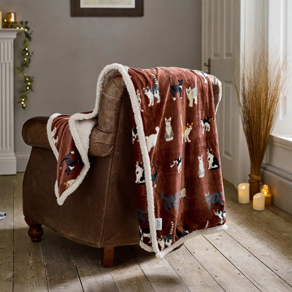 Mixed Kittens Soft Burgundy Throw – Warm Flannel & Sherpa Fleece, 140x180cm | 140cm x 180cm | Burgundy