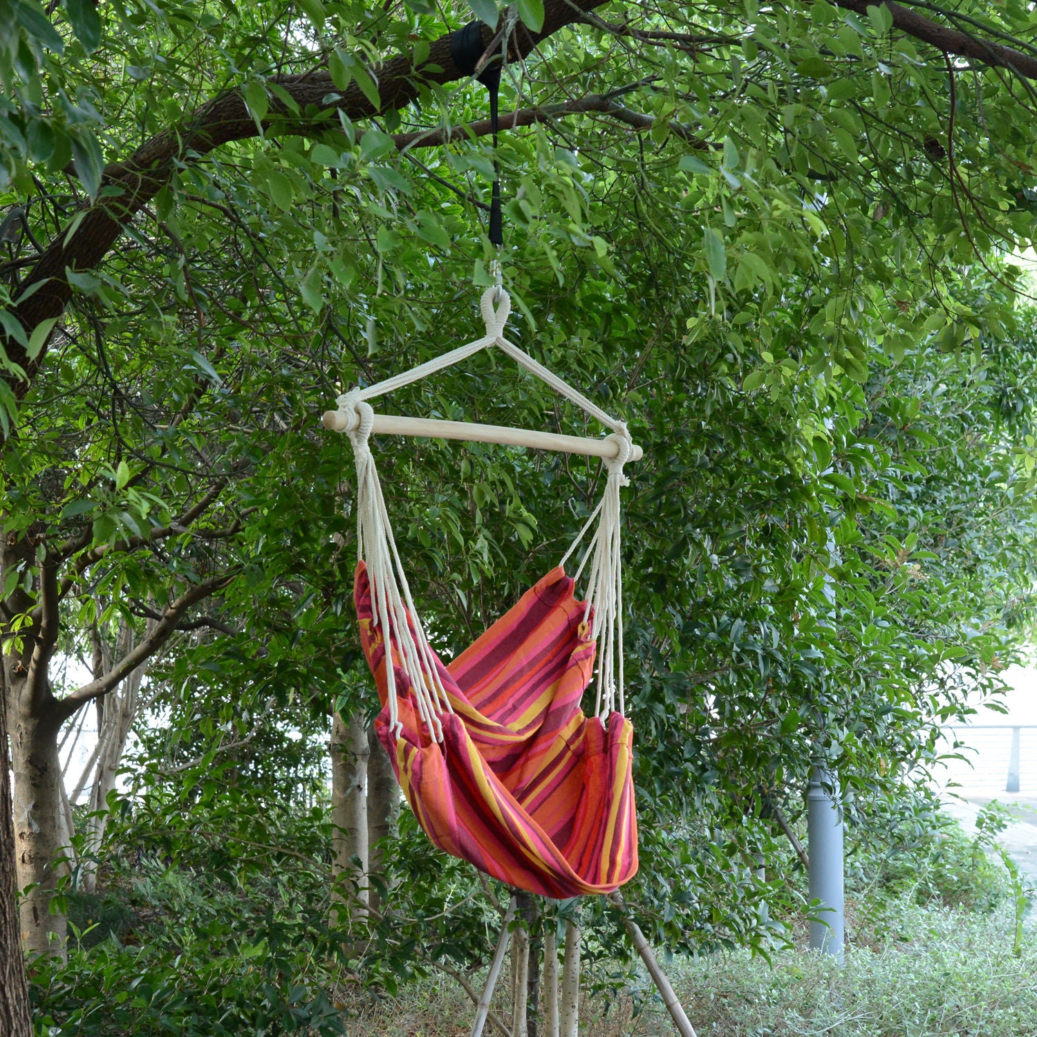 Portable Hanging Chair With Cotton Rope Wooden Support Bar | Red