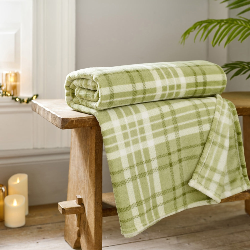 Snuggle Check Throw Blanket – 140x180cm – Super Soft Coral Fleece – Plaid Design | 140cm x 180cm | Green