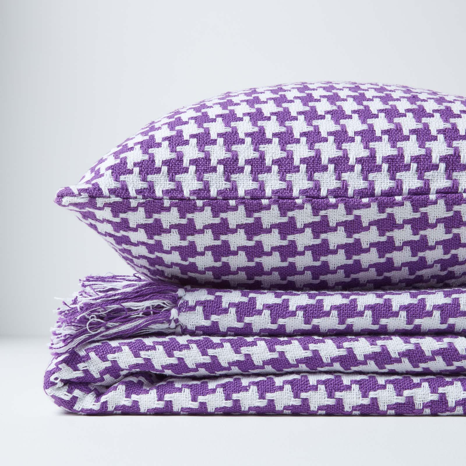 Houndstooth Design 100% Cotton Bedspread Throw | 225cm x 255cm | Purple