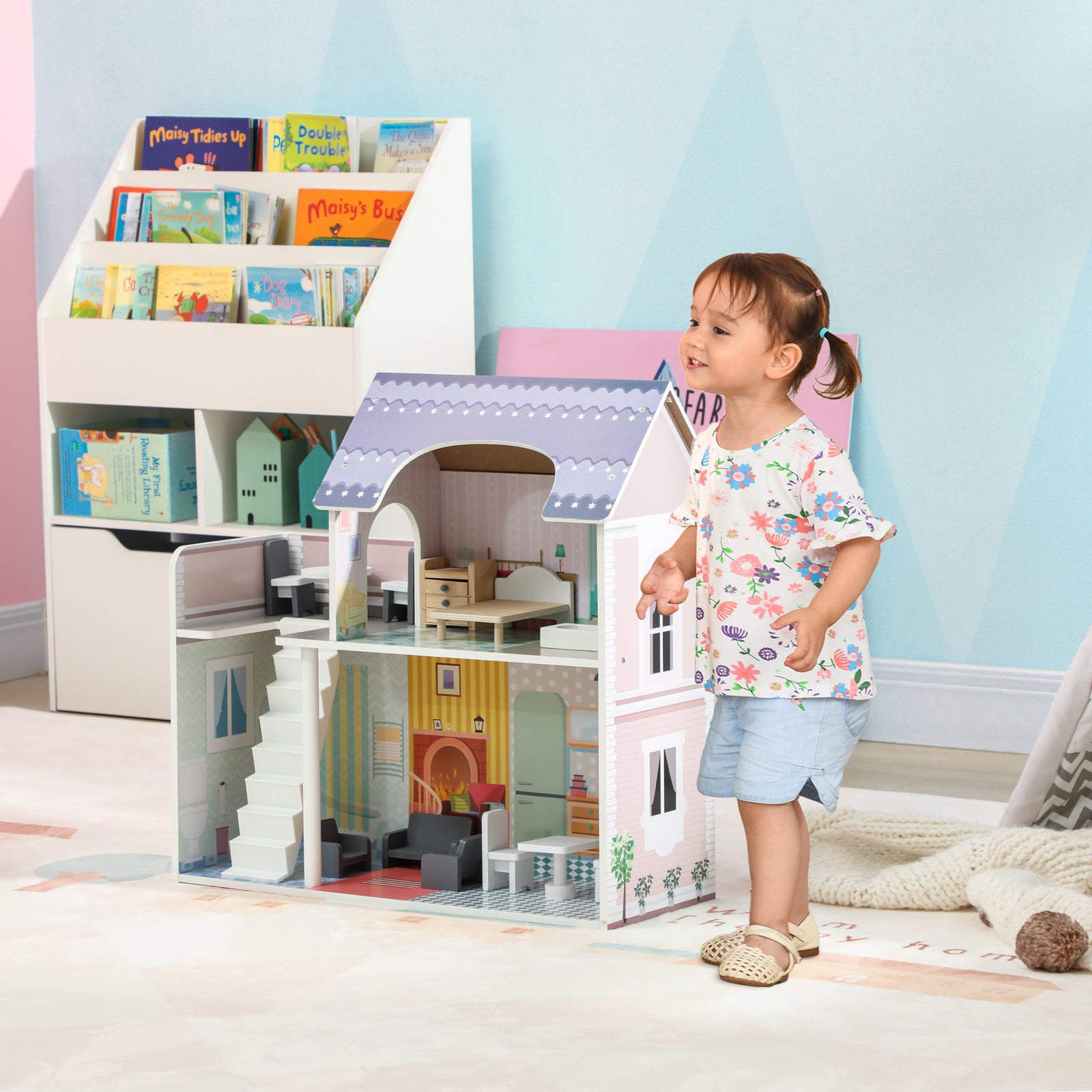 Dolls House With 13 Pieces Furniture & Accessories