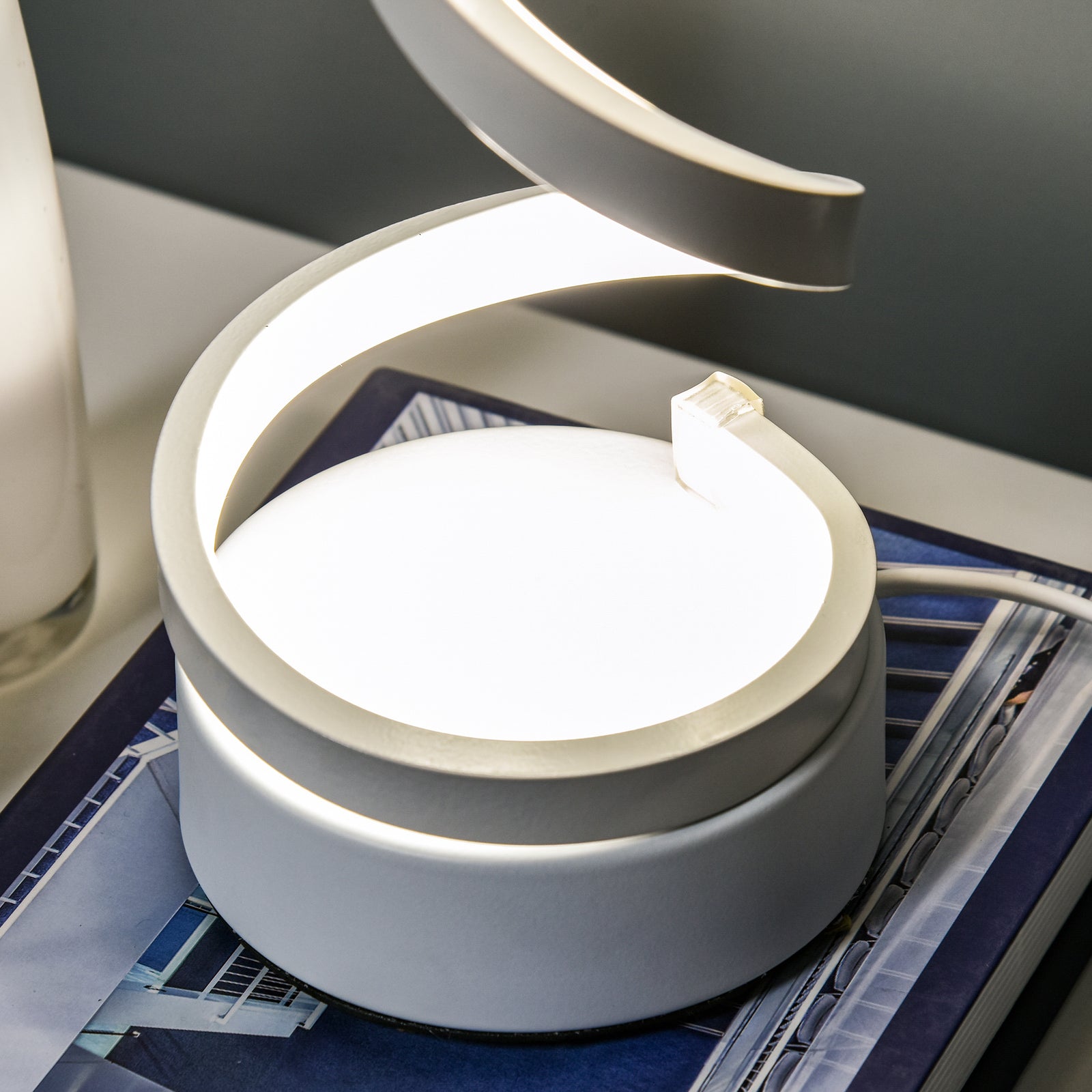 Led Table Lamp With Round Metal Base For Bedroom