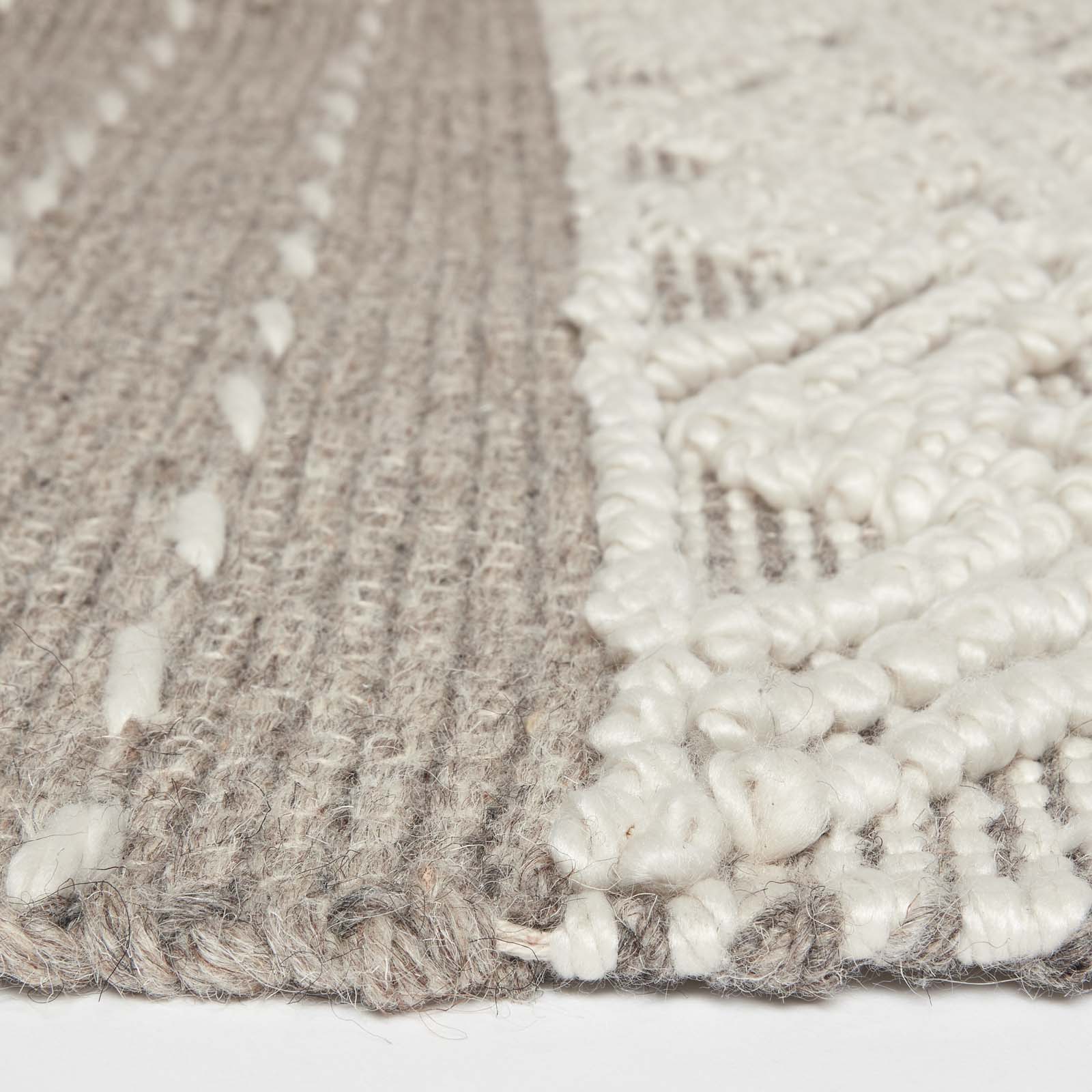 Patna Beige & Natural Kilim Wool Rug | 150cm x 220cm | Beige