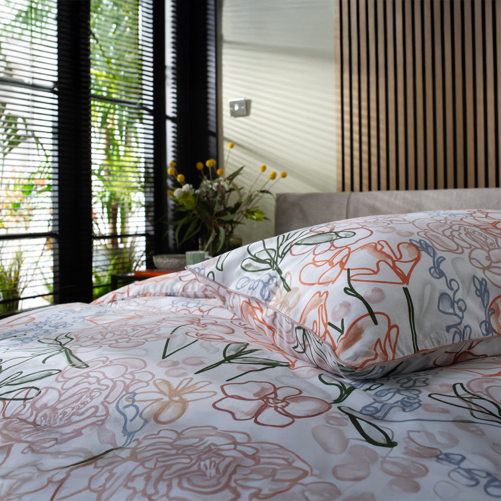 Naïve Floral 100% Cotton Duvet Cover Set With Piped Edging | King | Multi Colour