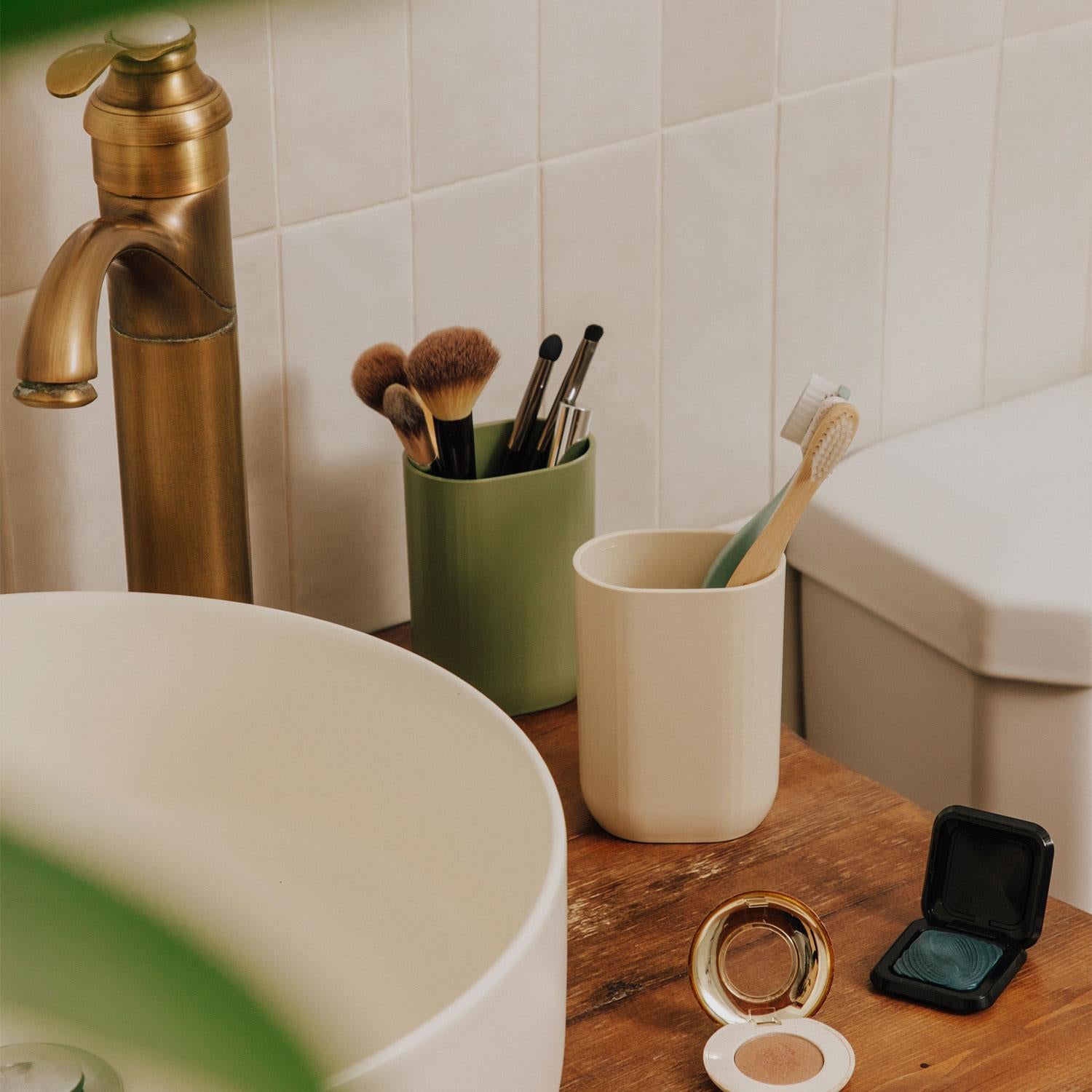 Toothbrush Holder Freestanding/wall Mounted Alife Collection | Pale Green
