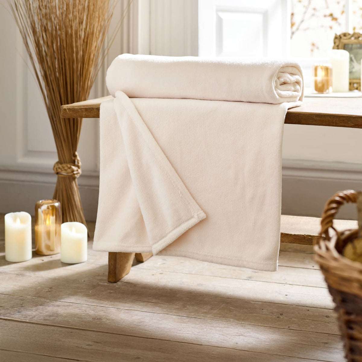Snuggle Touch Supersoft Fleece Throw | 150cm x 200cm | Cream