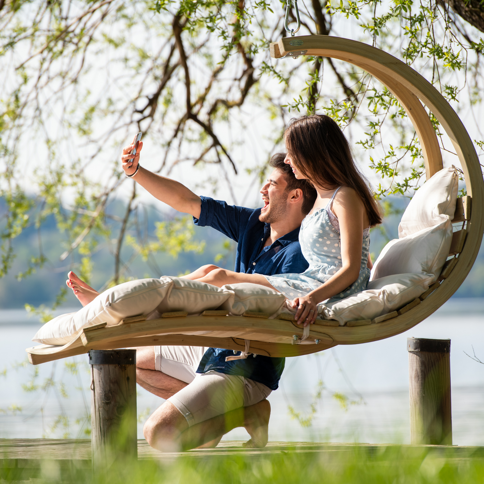 Garden Swing Lounger Floating Recliner - Creme