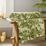 Winter Forest Woodland Fleece Throw – 140x180cm – Cosy  Animal Print Blanket | 140cm x 180cm | Green