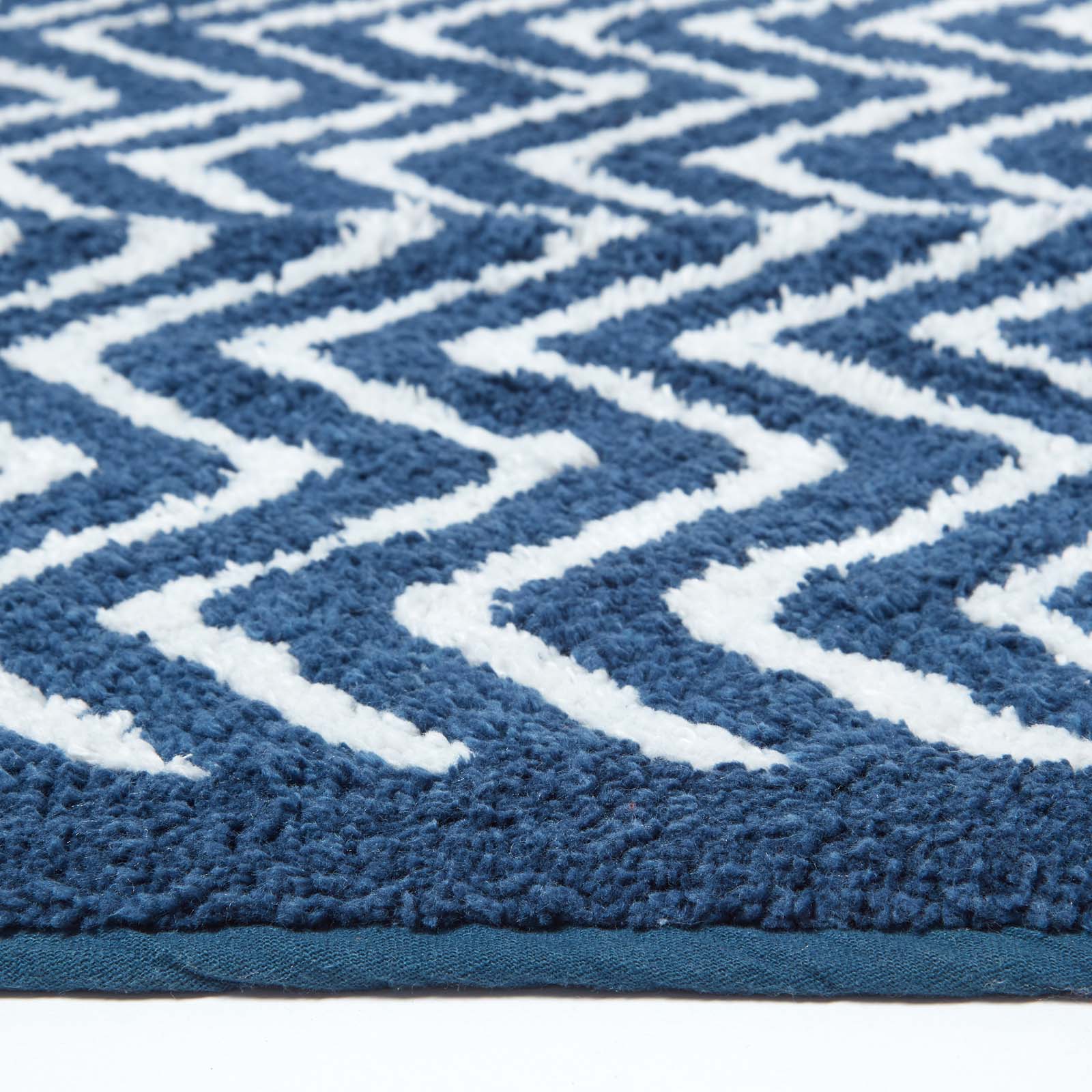 Chevron Pattern Cotton Bathmat | 50 x 80cm | Blue & White