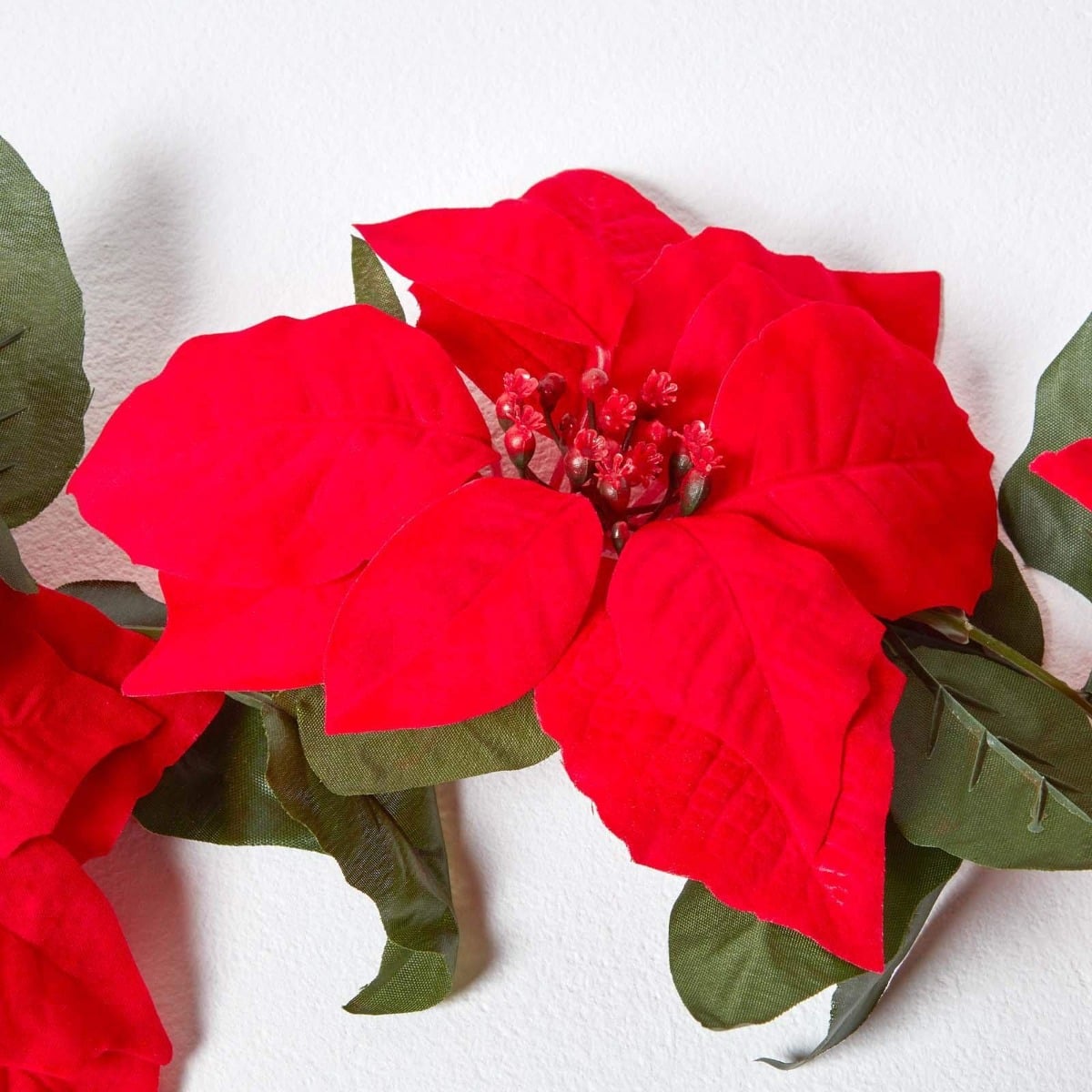 HOMESCAPES Artificial Red Velvet Poinsettia Garland, 195 Cm Long
