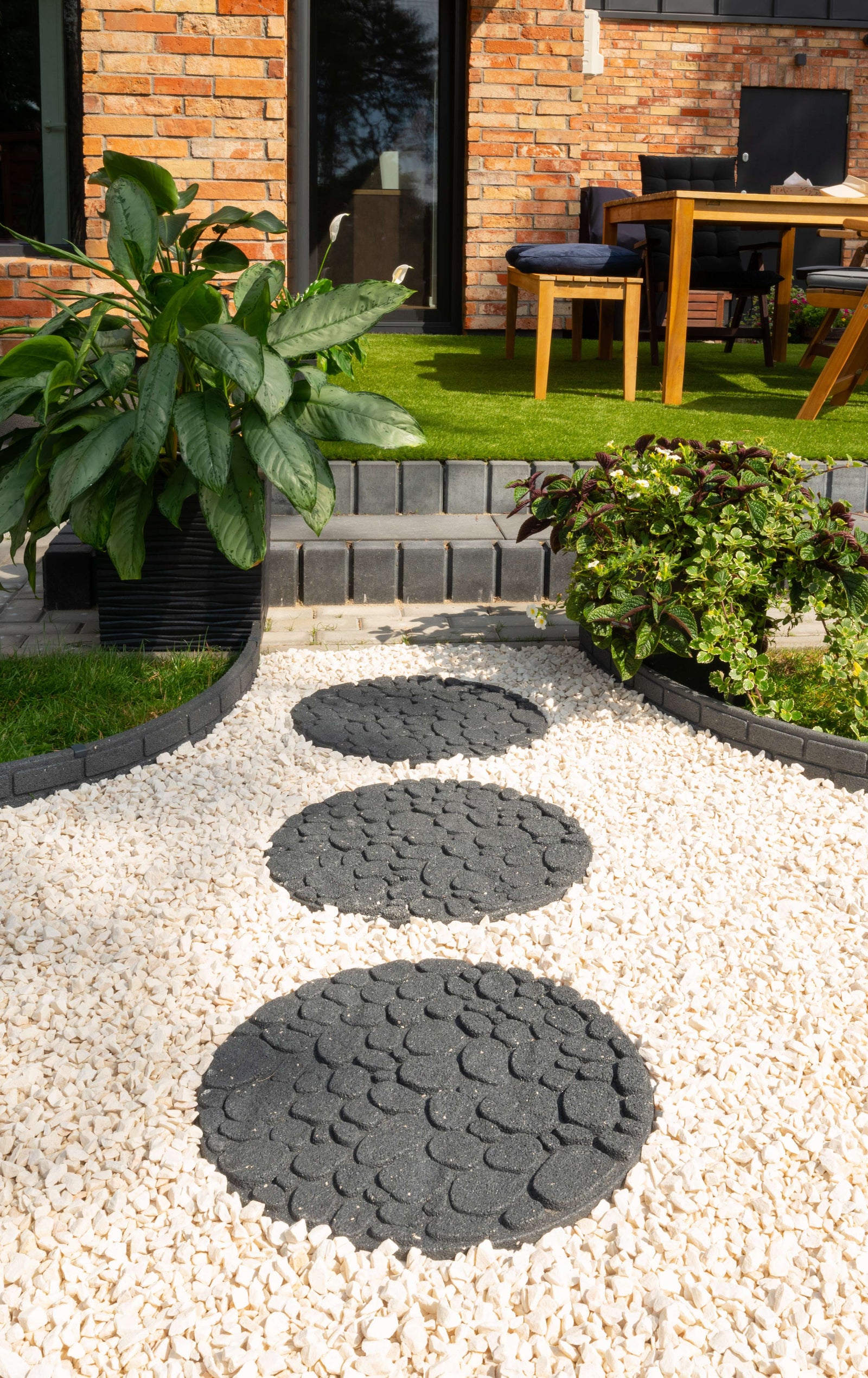 Rubber Garden Stepping Stones - River Rock | Set-of-1 | Grey