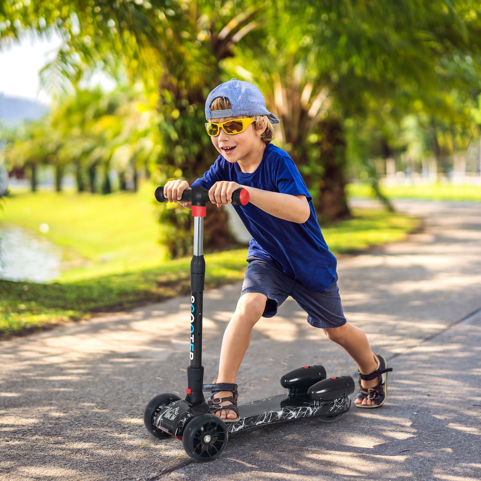 Child 3-wheel Scooter Light Music Water Spray Rechargeable 3-6 Yrs | Black