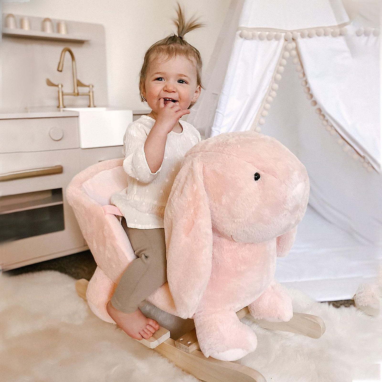 Cute Kids Ride-on Rocking Rabbit W/ Sound Handlebars Seat Belt Plush Body