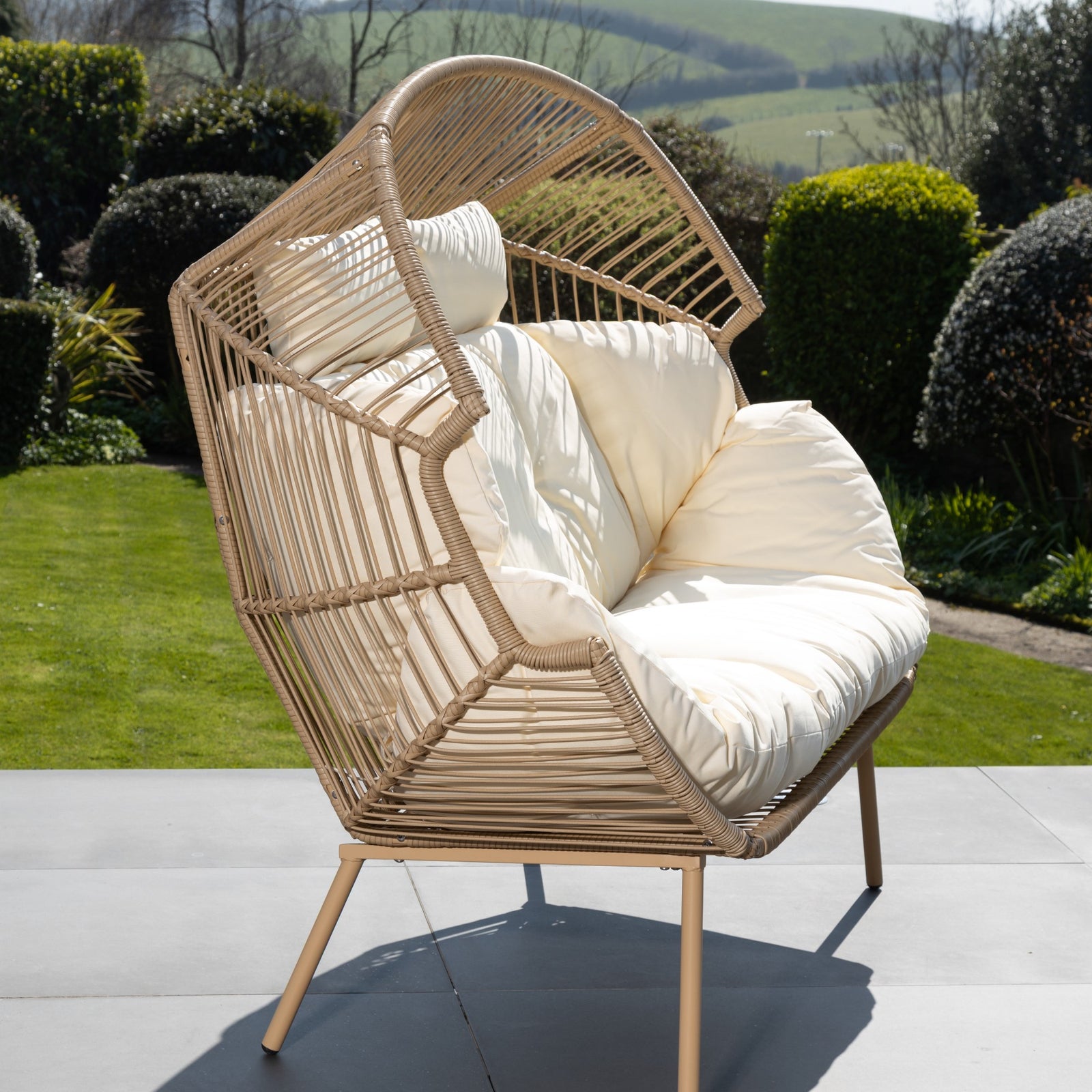 Cocona 2 Seat Standing Egg Chair | One Size | Cream