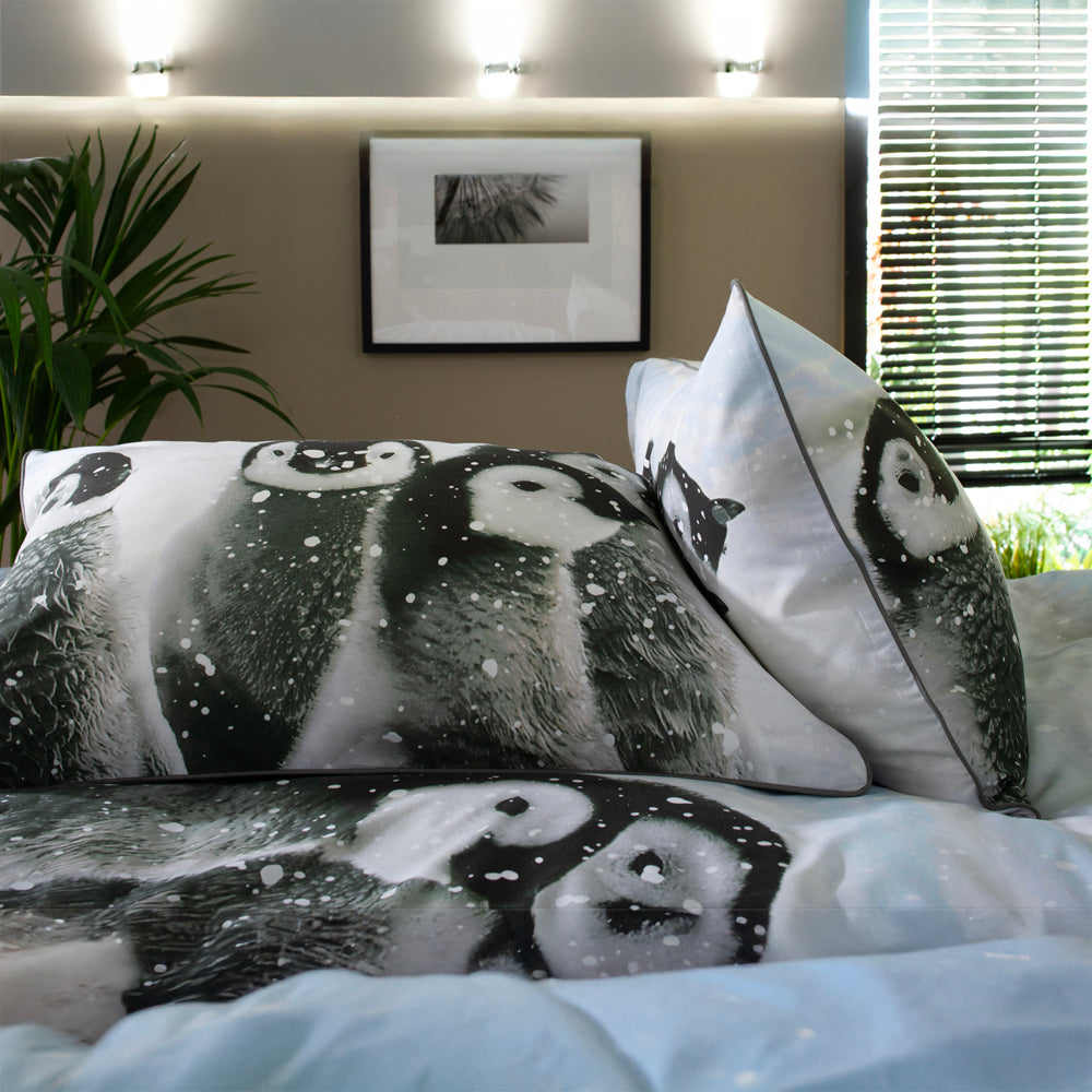 Penguin Huddle 100% Cotton Duvet Cover Set | Double | White