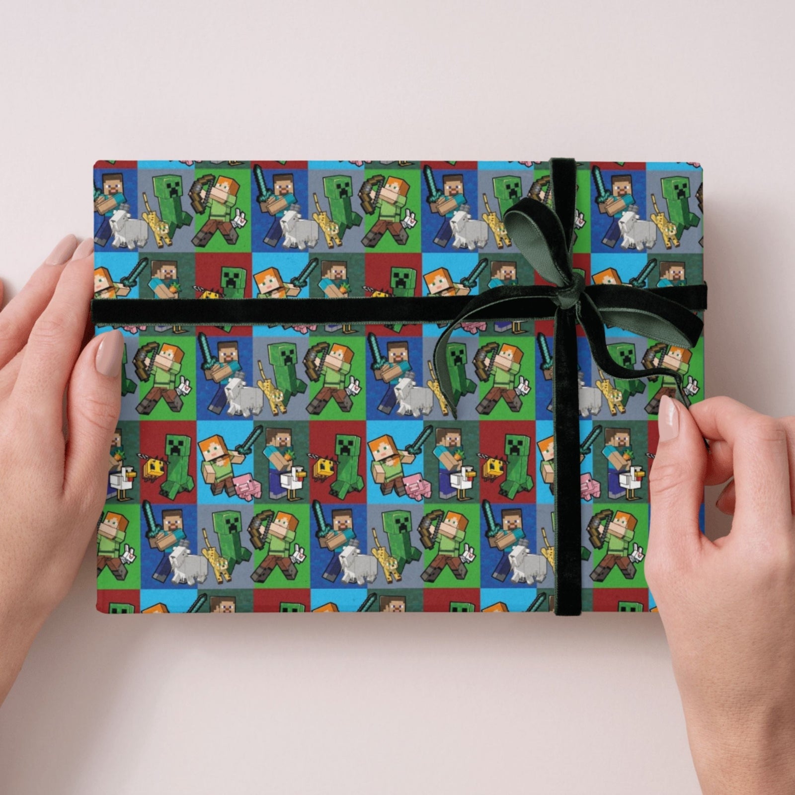 2 Sheets & 2 Tags Wrapping Paper