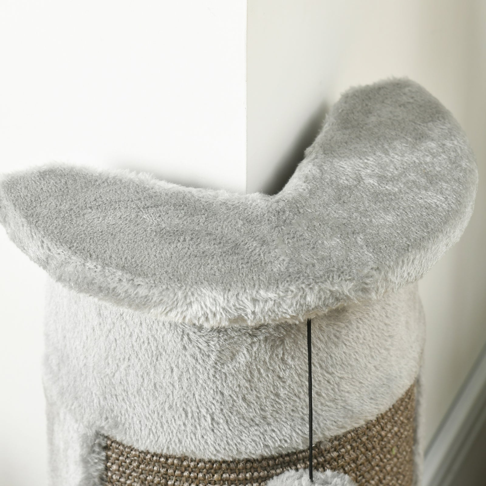 58cm Cat Scratching Post For Corner Wall W/ Covered Plush, Play Balls