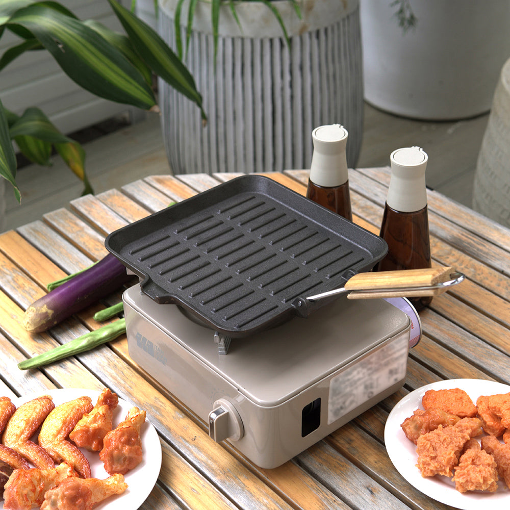 24cm Cast Iron Grill Pan Cookware With Folding Wood Handle & Oil Spout