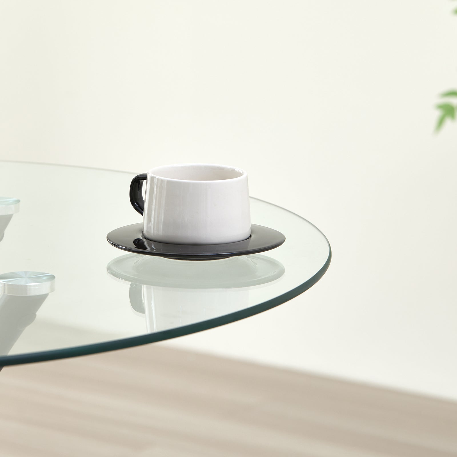 Stylish New York Dining Table Set With 4 Amelia Velvet Chairs | Green