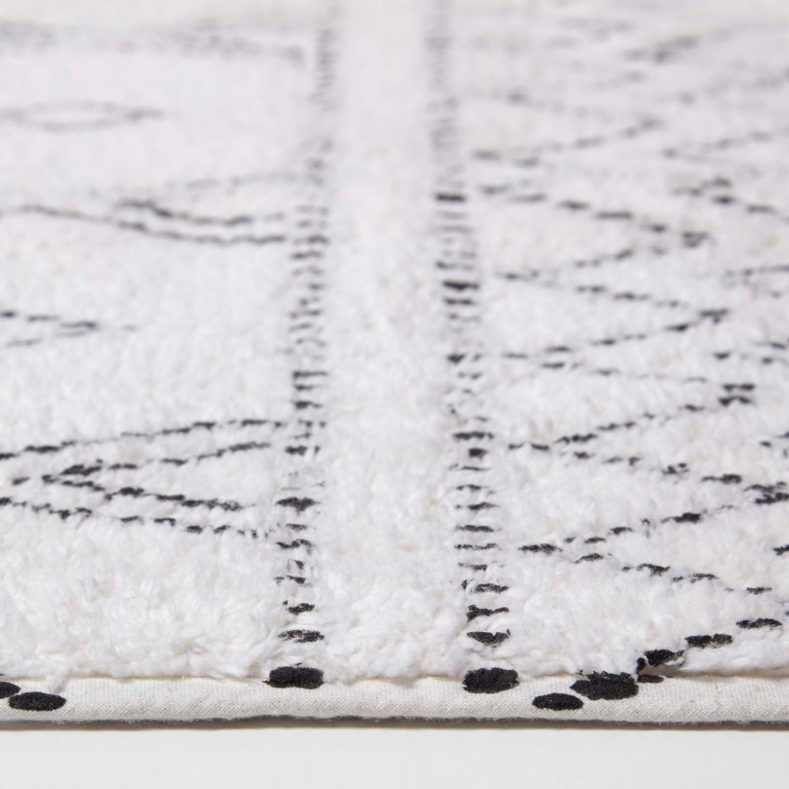 Black And White Bath Mat 100% Cotton Boho Design, 50 X 80 Cm