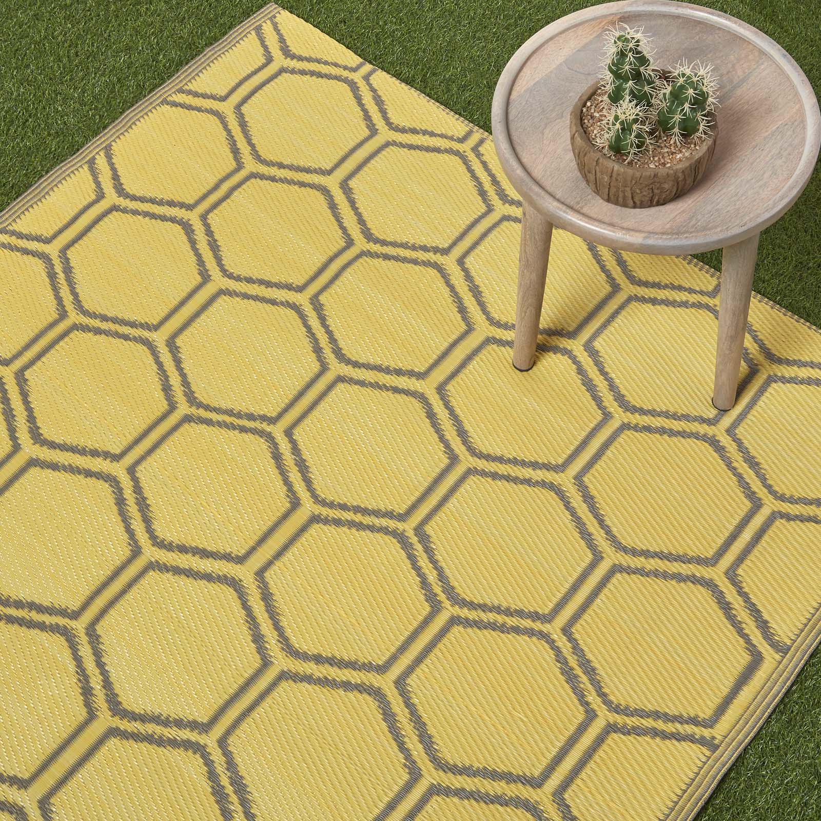 Luxury Outdoor Rug Waterproof Reversible For Garden Patio, Yellow Honeycomb