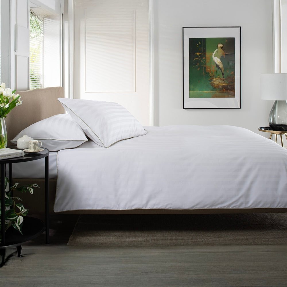 Loxley 100% Cotton Duvet Cover Set – 240tc White Sateen Stripe With Piped Edge | Double | White