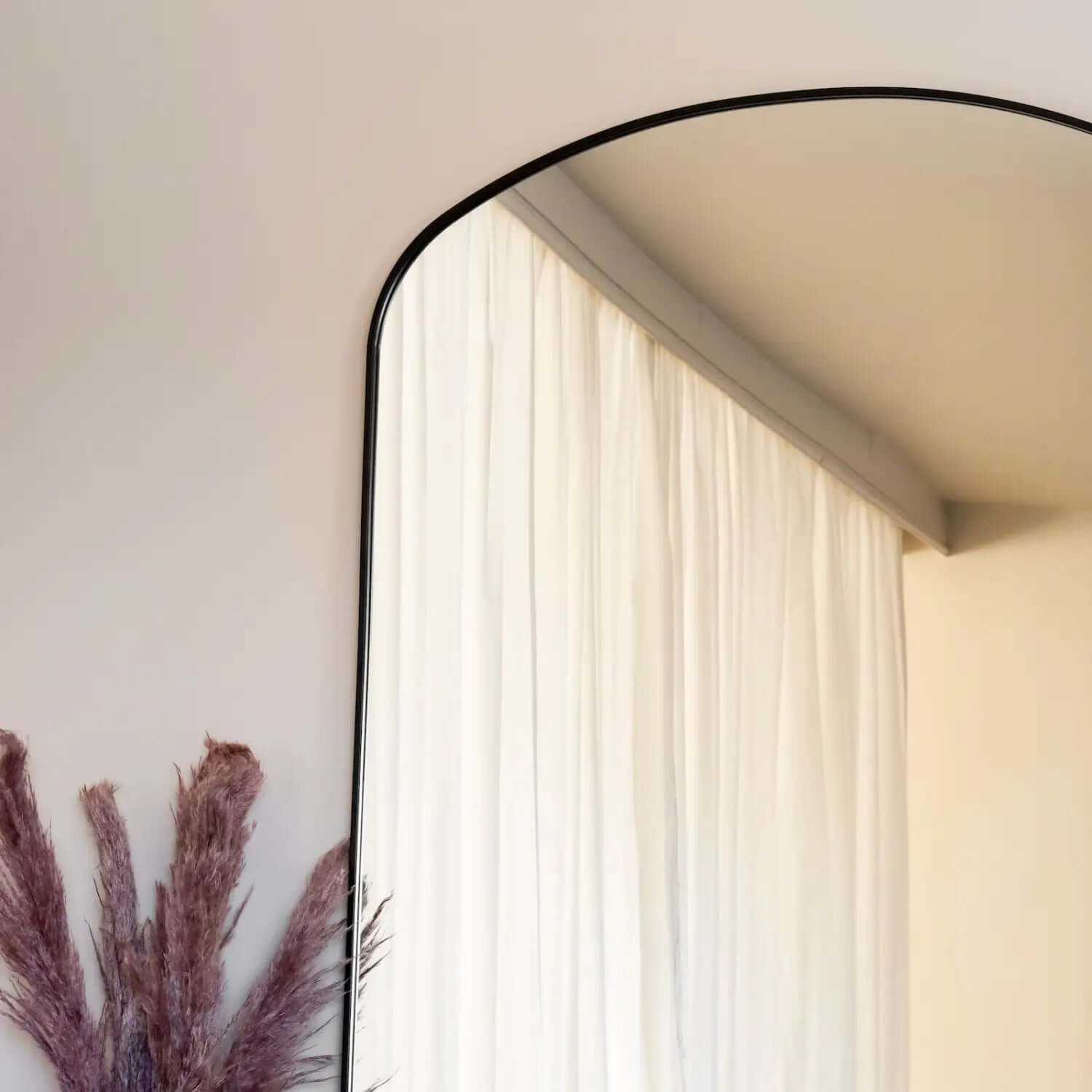 Yōko - Metal Gentle Arch Mirror | 180cm x 105cm | Black