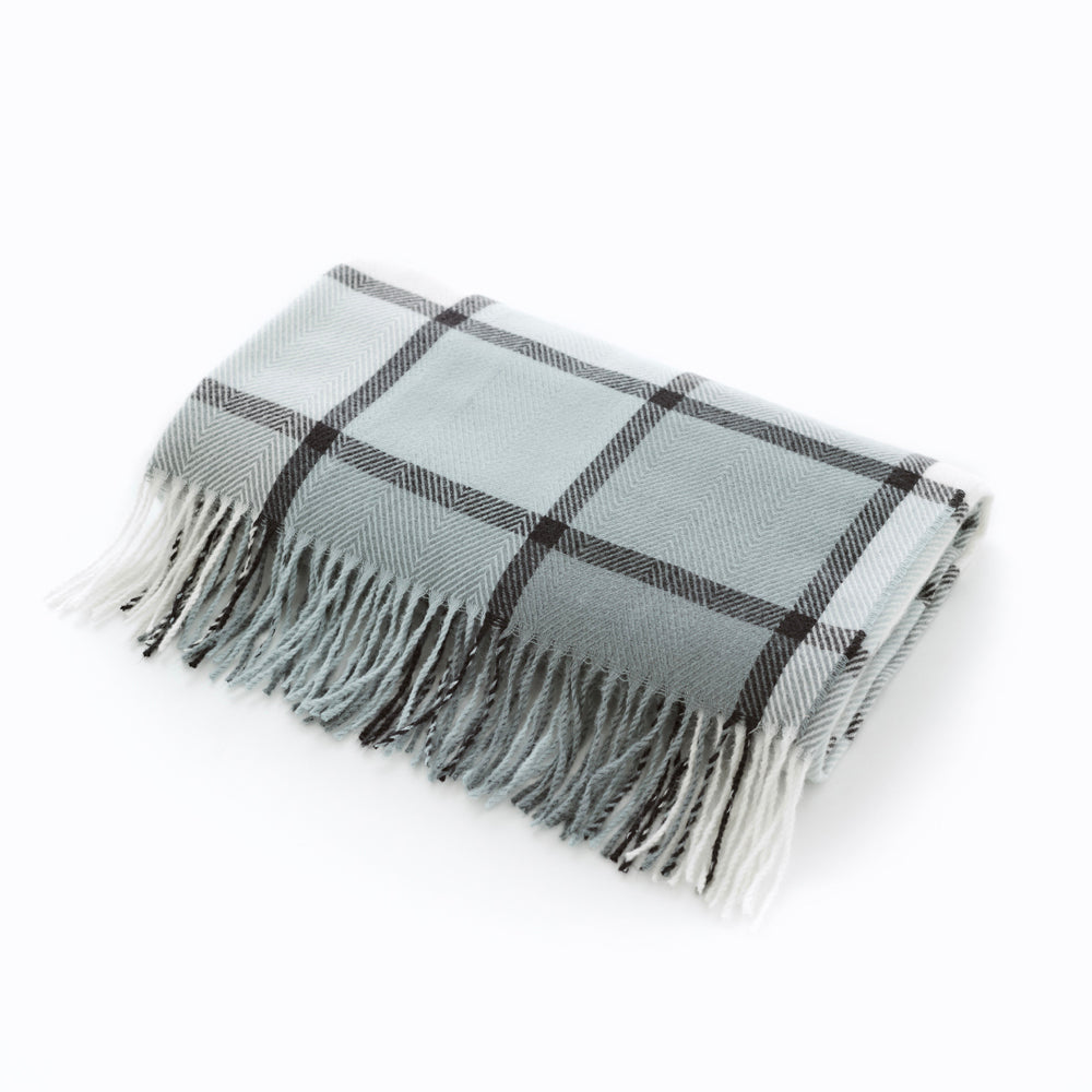 Helmsley Jacquard 130cmx 170cm Soft Throw Blankets | 130cm x 170cm | Charcoal
