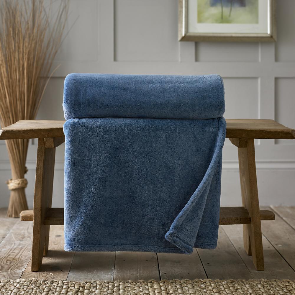 Hardwick Heavyweight Supersoft Fleece Throw | 150cm x 180cm | Blue