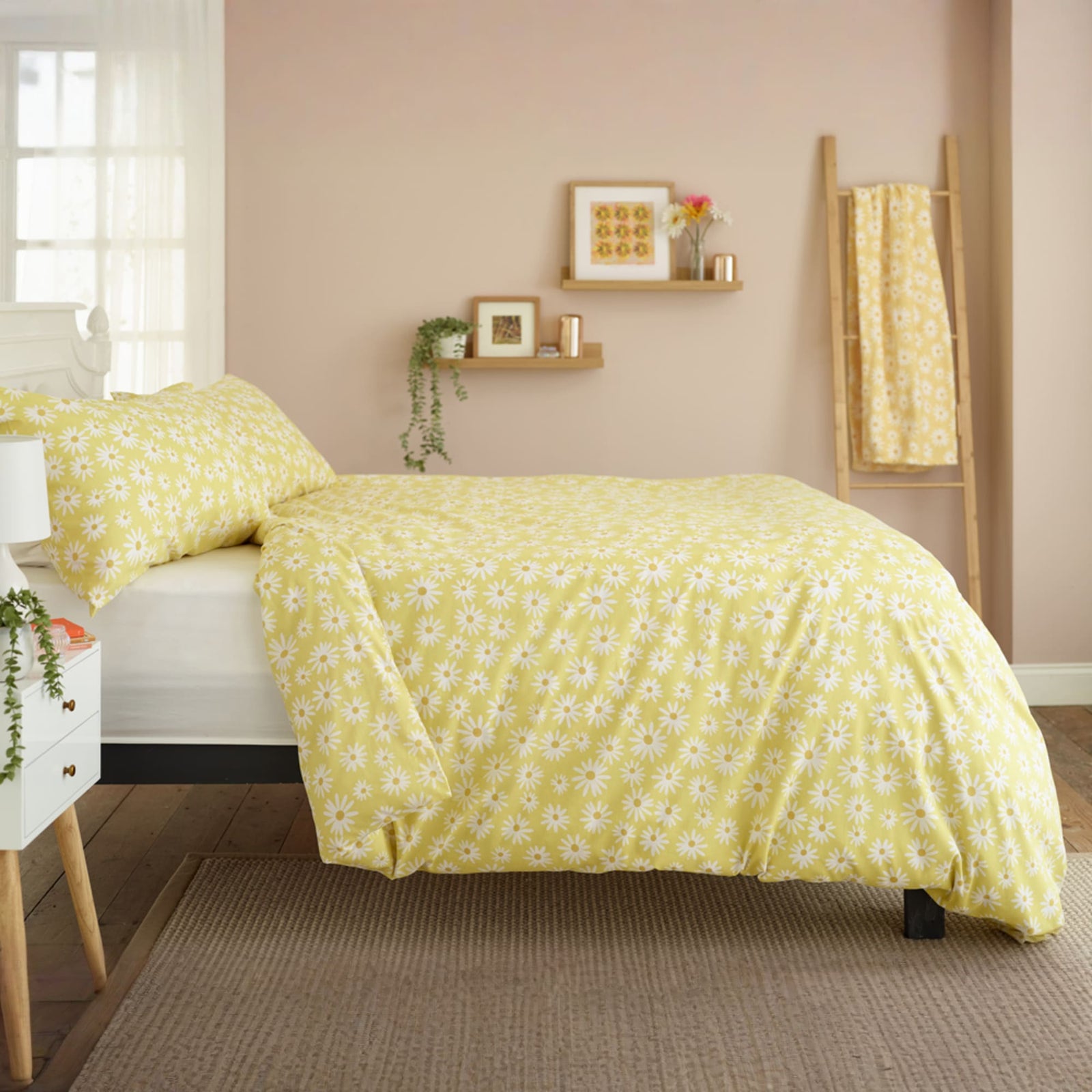 Lazy Daisy Cotton Duvet Set With Fresh Floral Printed Design | King | Yellow