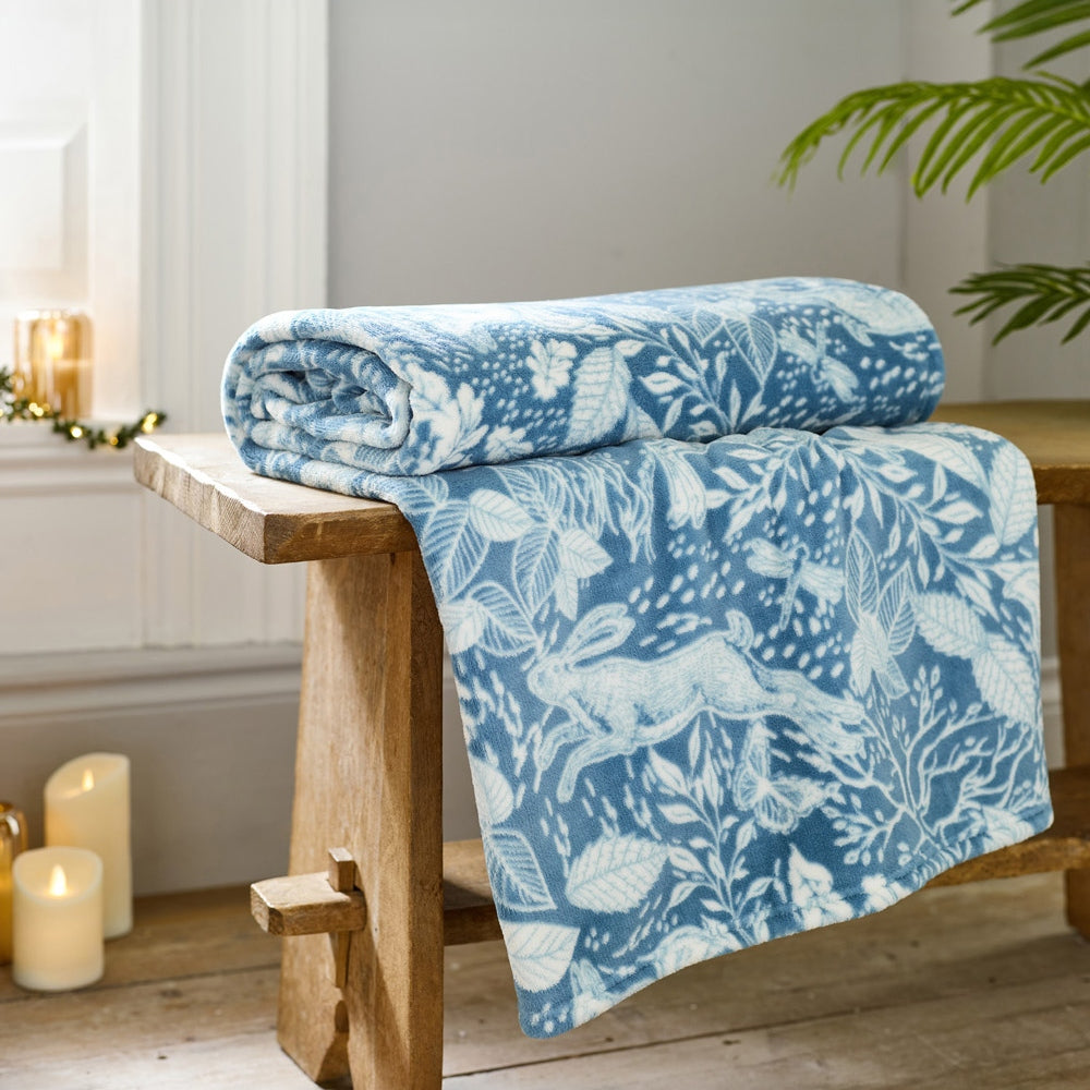 Winter Forest Woodland Fleece Throw – 140x180cm – Cosy  Animal Print Blanket | 140cm x 180cm | Ocean