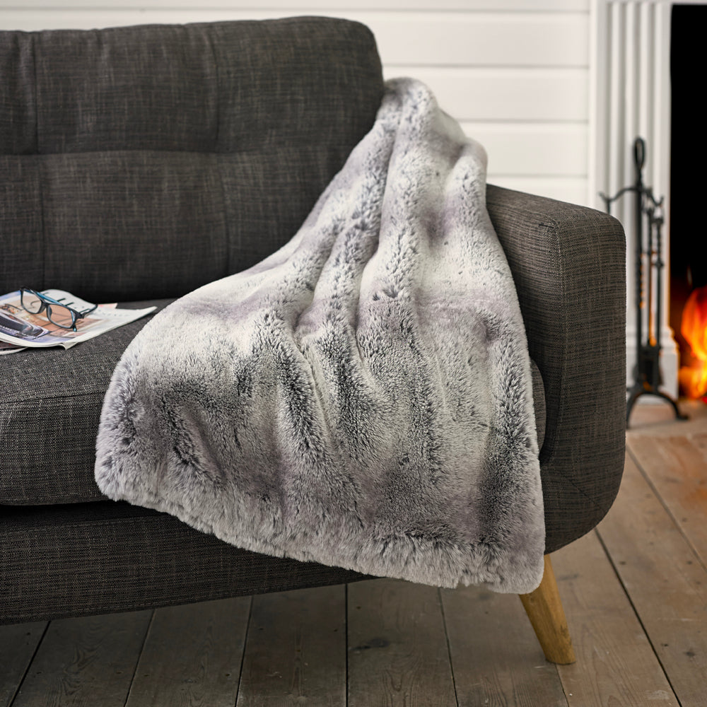 Ashbourne Ultrasoft Faux Fur Throw | 130cm x 180cm | Gray