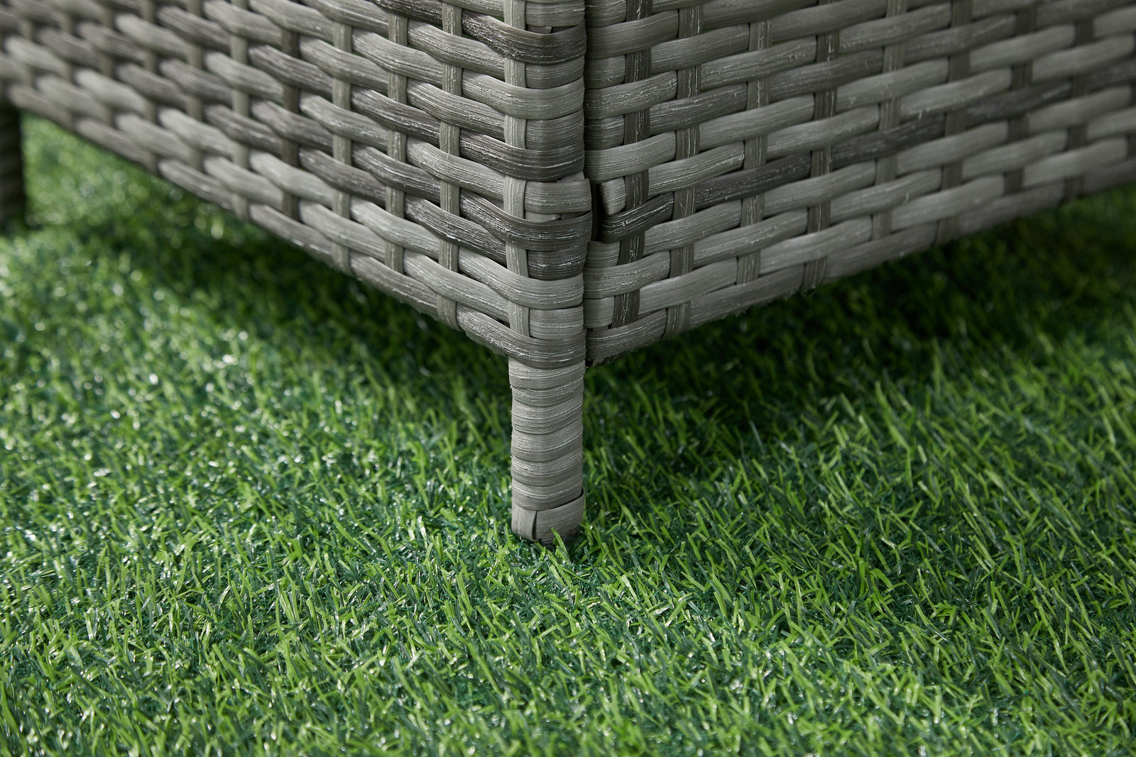 The Tarporley Grey 9 Seat Corner Firepit Rattan Dining Set