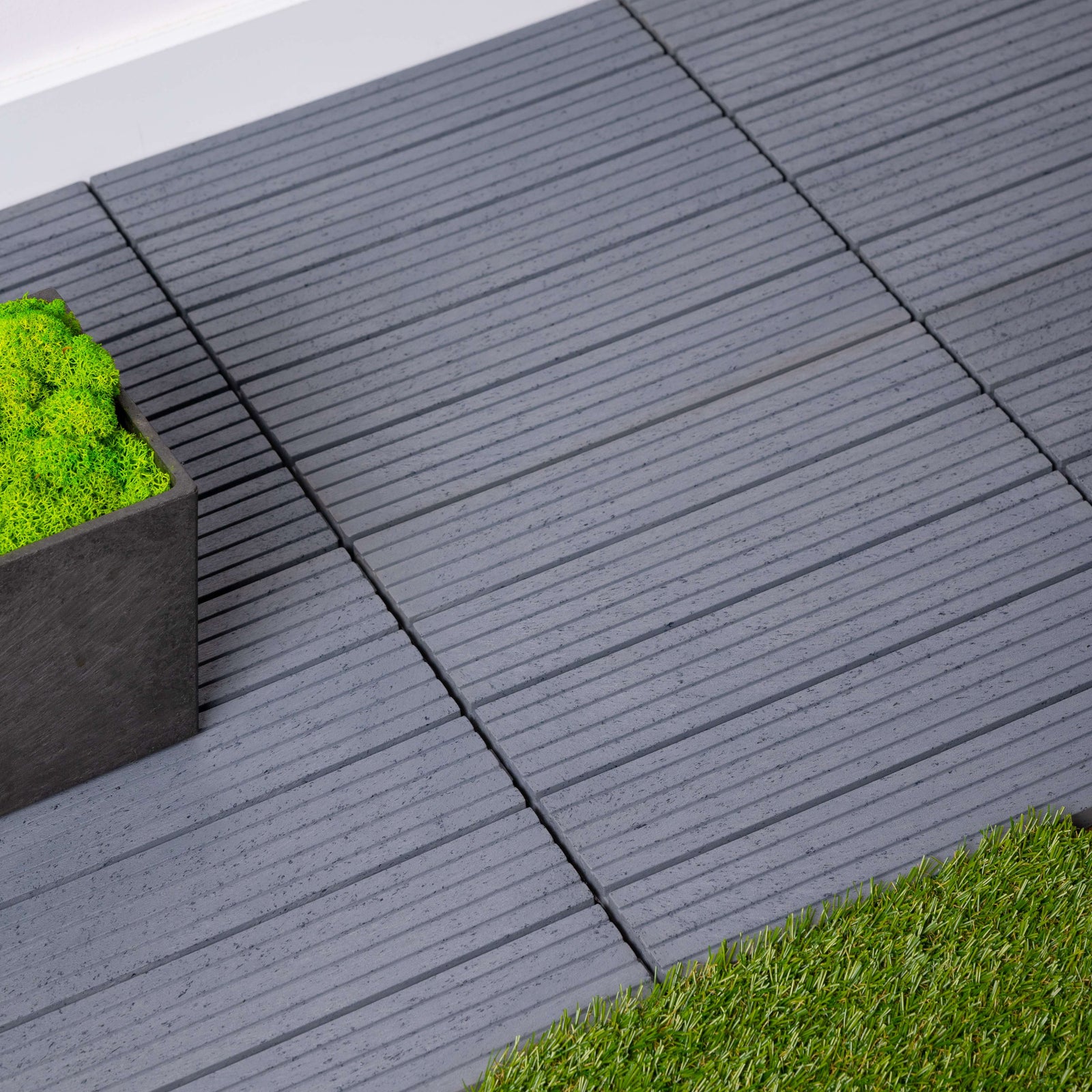 Pack Of 10 Cosmo Garden Patio Cosmopolitan Interlocking Decking Tiles | Light Grey